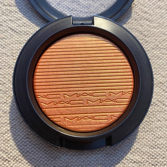 MAC Extra Dimension Blush NIB - Picture 2 of 2